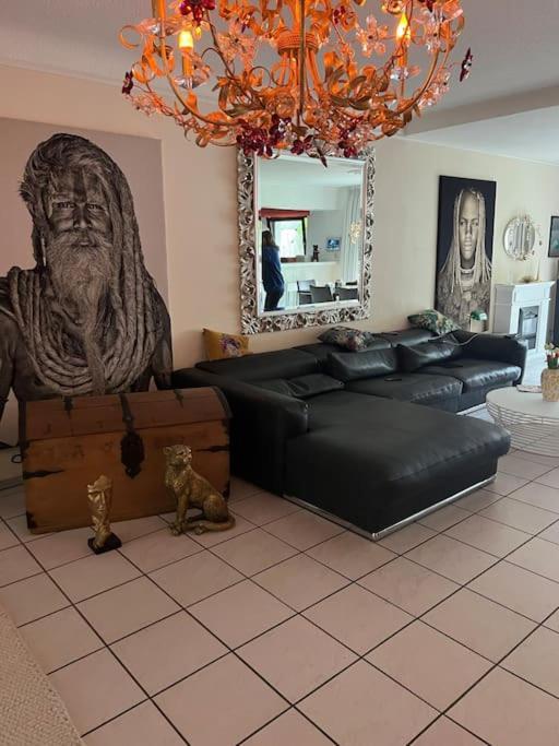 Villa Casa Blanca Mit Privatem Schwimmbad 26 Grad Und Sauna Duisburg Bagian luar foto