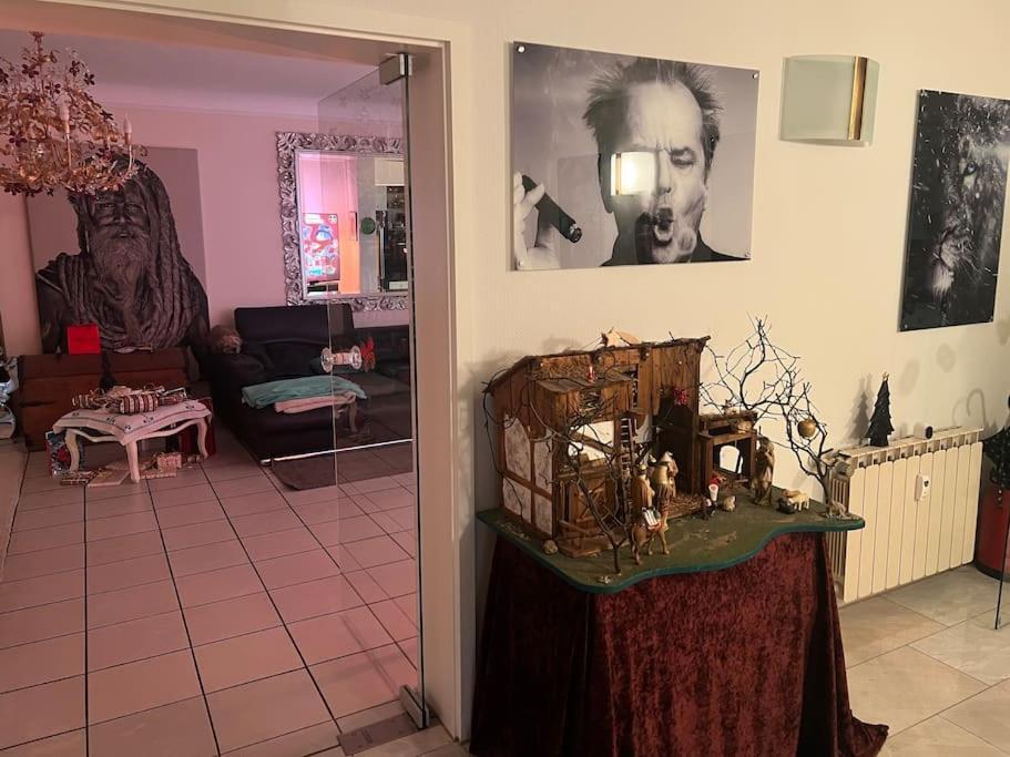 Villa Casa Blanca Mit Privatem Schwimmbad 26 Grad Und Sauna Duisburg Bagian luar foto
