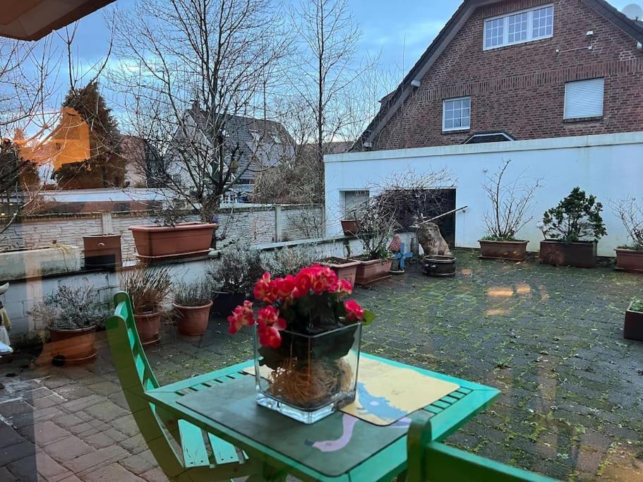 Villa Casa Blanca Mit Privatem Schwimmbad 26 Grad Und Sauna Duisburg Bagian luar foto