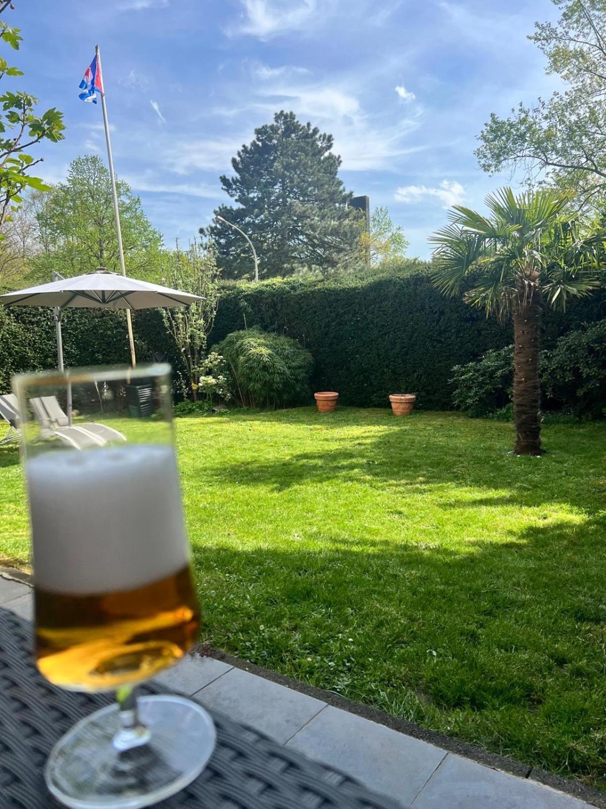 Villa Casa Blanca Mit Privatem Schwimmbad 26 Grad Und Sauna Duisburg Bagian luar foto