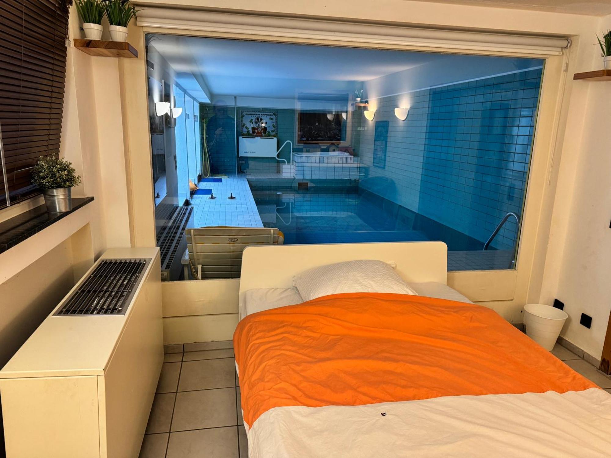 Villa Casa Blanca Mit Privatem Schwimmbad 26 Grad Und Sauna Duisburg Bagian luar foto